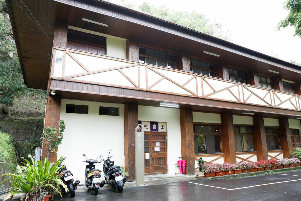 南投旅遊|蟬說:和社山林 入住臺大實驗林區,南投兩天一夜住宿推薦!順遊蟬說雅築 露天溫泉/羅娜部落 原民探索之旅/梅子夢工廠 - 第21張圖 南投旅遊|蟬說:和社山林 入住臺大實驗林區,南投兩天一夜住宿推薦!順遊蟬說雅築 露天溫泉/羅娜部落 原民探索之旅/梅子夢工廠