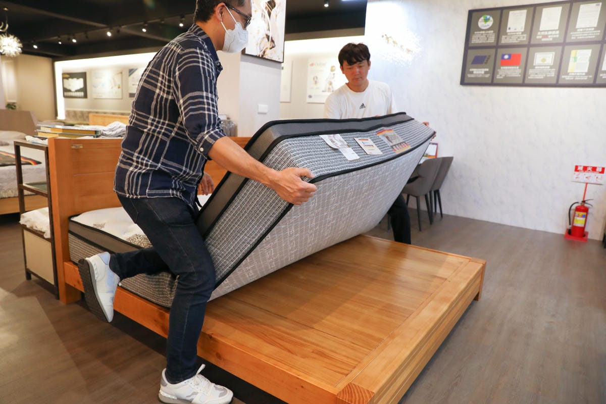 新北床墊|新北床墊推薦!床墊超市(新店旗艦店)單雙人記憶床墊推薦挑選方法 賓德利名床涼感床墊推薦! - 第23張圖 新北床墊|新北床墊推薦!床墊超市(新店旗艦店)單雙人記憶床墊推薦挑選方法 賓德利名床涼感床墊推薦!