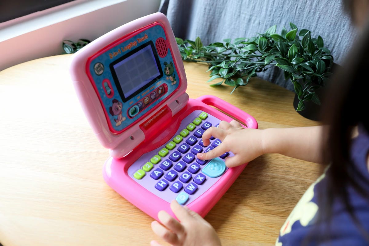親子育兒｜美國LeapFrog跳跳蛙 中英文學習互動玩具 讓孩子邊玩邊學習英文！