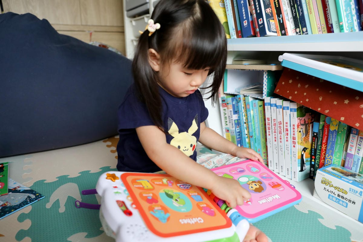 親子育兒｜美國LeapFrog跳跳蛙 中英文學習互動玩具 讓孩子邊玩邊學習英文！