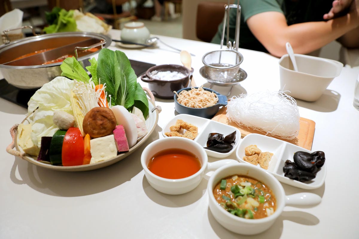 桃園食記|青埔火鍋推薦!樸食鍋物 PU SHI 橫山書法藝術館周邊美食,白色系網美火鍋店! - 第11張圖 桃園食記|青埔火鍋推薦!樸食鍋物 PU SHI 橫山書法藝術館周邊美食,白色系網美火鍋店!