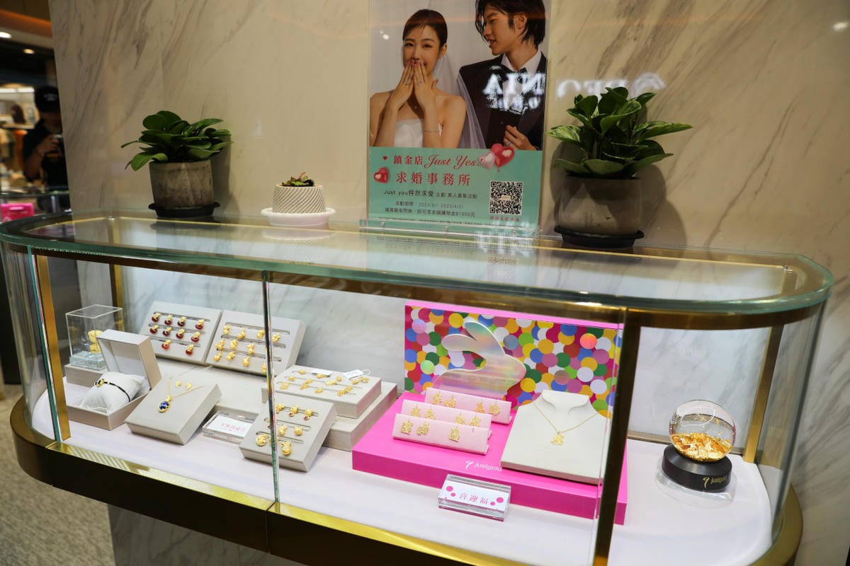 桃園食記｜檀島香港餐廳（大江店）2023母親節就來中壢大江購物中心！一站式滿足聚餐、購物、春夏打卡地標，快樂就是這麼簡單！
