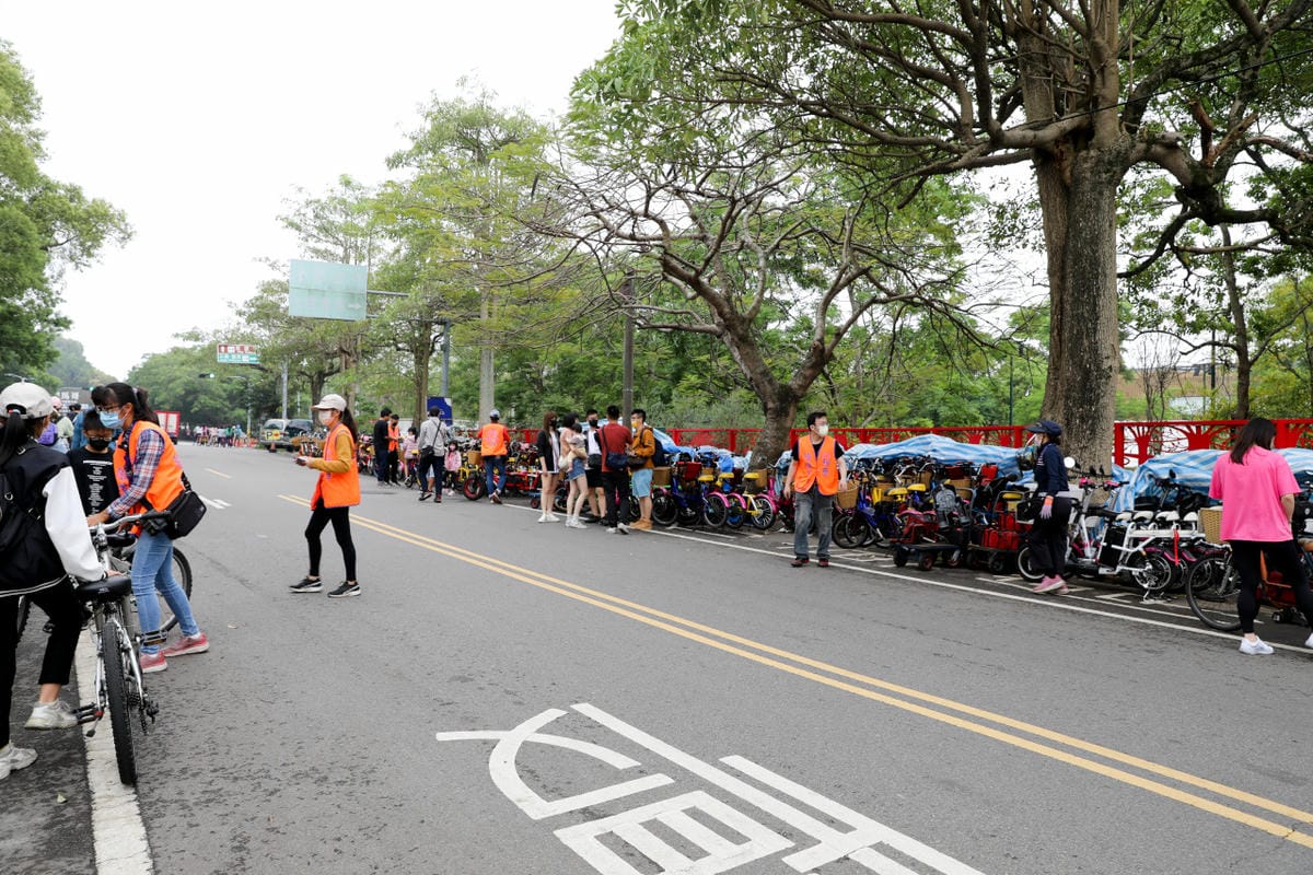 台中景點｜后里鐵馬道-隧道口租車中心，東豐自行車綠廊 爸媽輕鬆放電一日遊懶人包！超強續航力親子電動腳踏車，台中親子鐵馬遊推薦！
