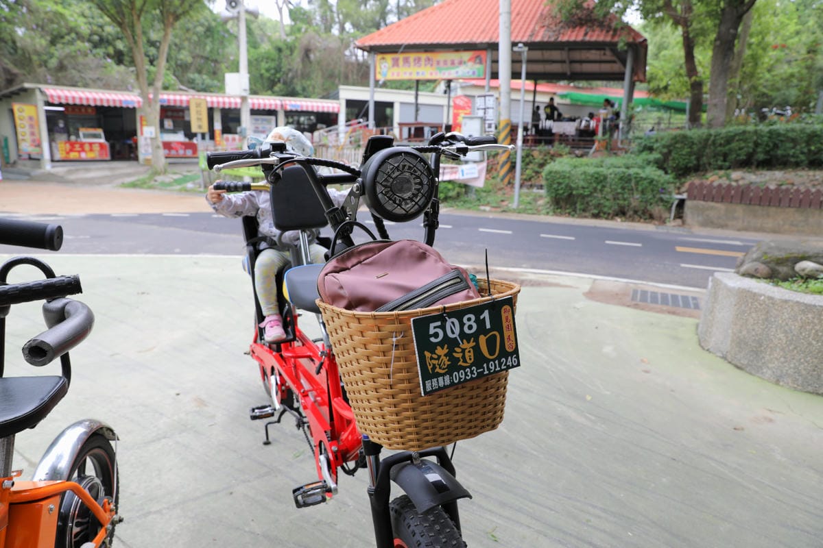 台中景點｜后里鐵馬道-隧道口租車中心，東豐自行車綠廊 爸媽輕鬆放電一日遊懶人包！超強續航力親子電動腳踏車，台中親子鐵馬遊推薦！