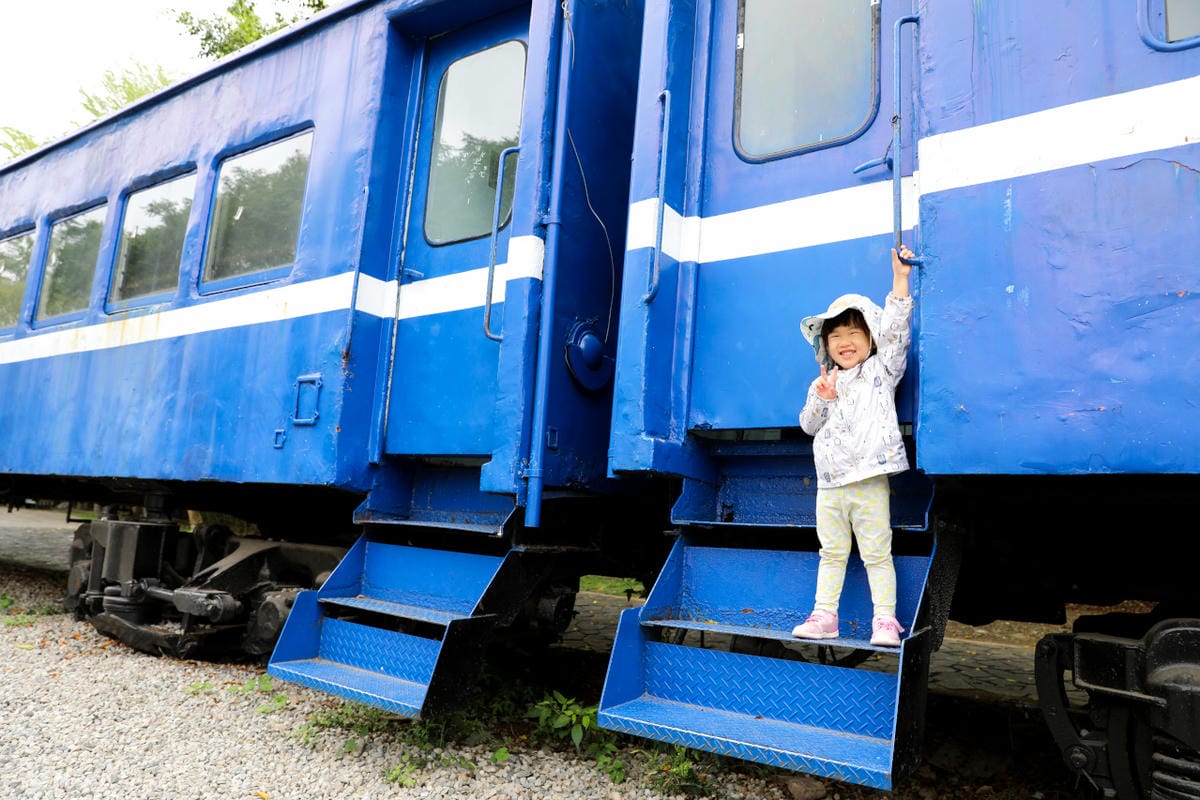 台中景點｜后里鐵馬道-隧道口租車中心，東豐自行車綠廊 爸媽輕鬆放電一日遊懶人包！超強續航力親子電動腳踏車，台中親子鐵馬遊推薦！