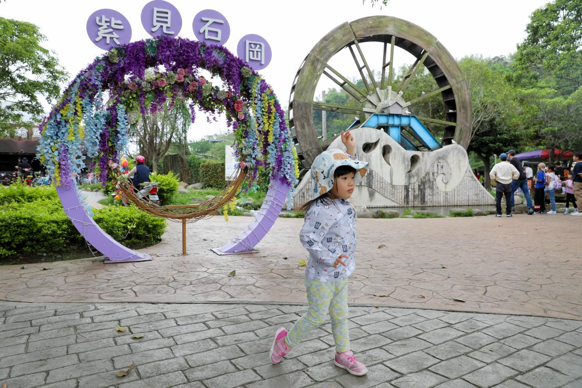 台中景點｜后里鐵馬道-隧道口租車中心，東豐自行車綠廊 爸媽輕鬆放電一日遊懶人包！超強續航力親子電動腳踏車，台中親子鐵馬遊推薦！