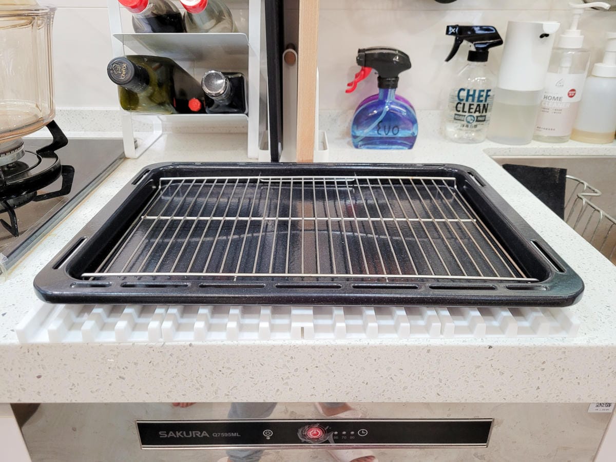 廚房收納｜YAMAZAKI 日本山崎生活美學 碗盤收納架、調味料收納架等廚房收納法寶推薦！