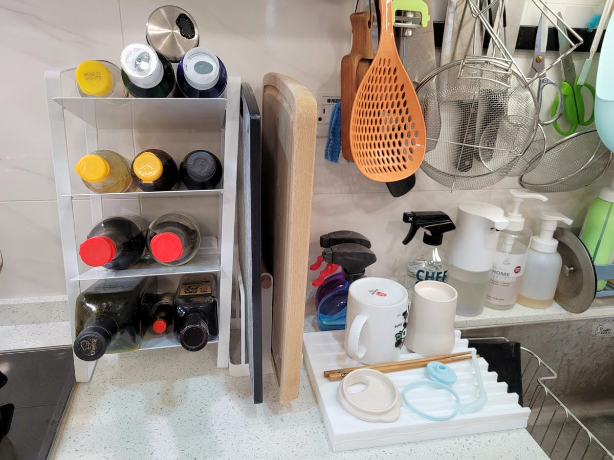 廚房收納｜YAMAZAKI 日本山崎生活美學 碗盤收納架、調味料收納架等廚房收納法寶推薦！