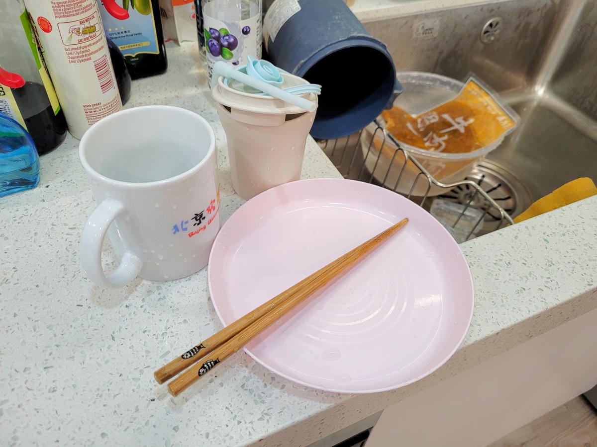 廚房收納｜YAMAZAKI 日本山崎生活美學 碗盤收納架、調味料收納架等廚房收納法寶推薦！