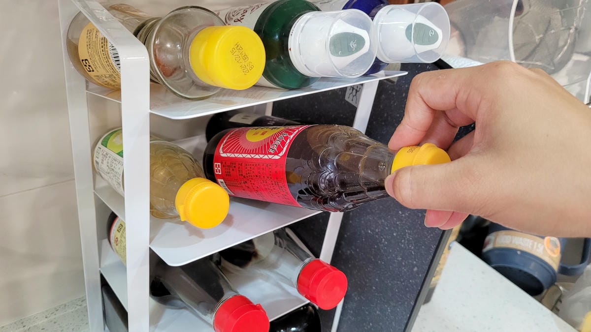 廚房收納｜YAMAZAKI 日本山崎生活美學 碗盤收納架、調味料收納架等廚房收納法寶推薦！