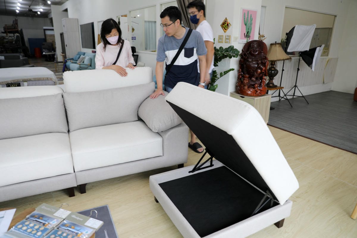 台南沙發｜BNS台南家居美學館 價格公開透明，MIT台製最安心 台南客製化沙發工廠推薦！