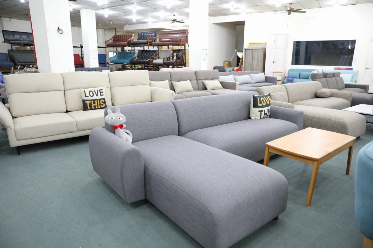台南沙發｜BNS台南家居美學館 價格公開透明，MIT台製最安心 台南客製化沙發工廠推薦！
