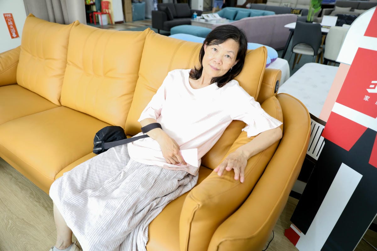 台南沙發｜BNS台南家居美學館 價格公開透明，MIT台製最安心 台南客製化沙發工廠推薦！