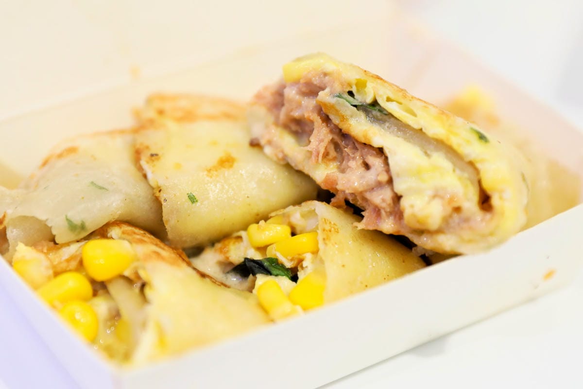 新北食記｜晨吉司漢-肉排蛋吐司（新莊自由店） 好吃的肉燥鐵板麵、牛肉起司吐司、總匯蛋餅 新莊早餐推薦！