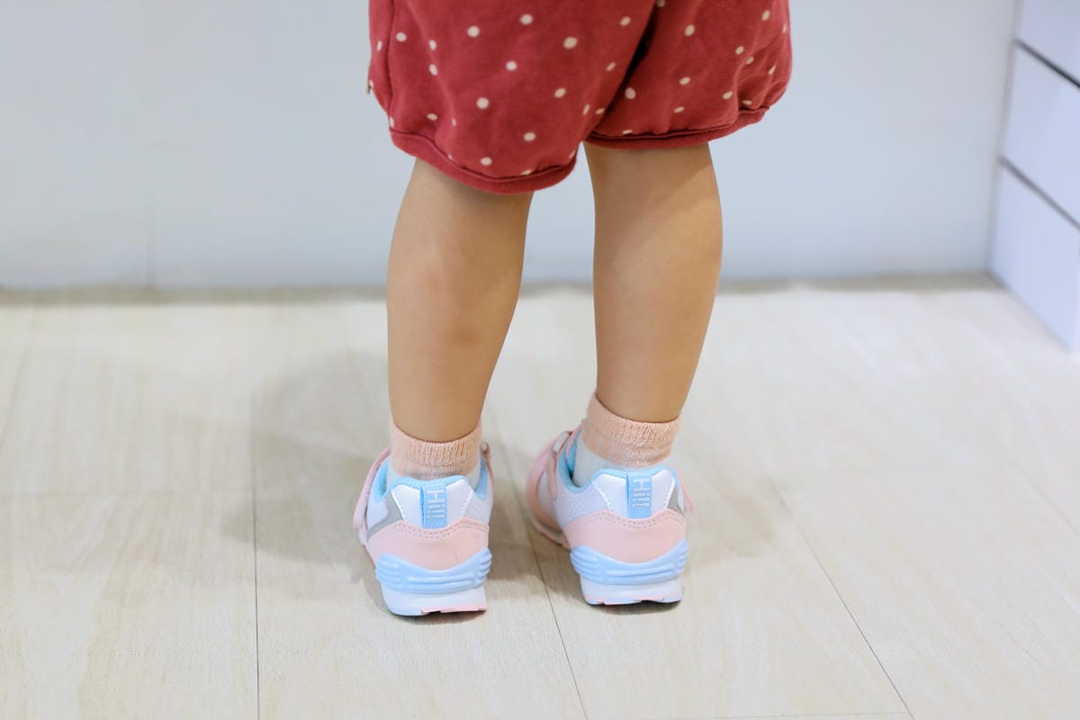 親子育兒|買童鞋就要到到童鞋專賣店,專業協助選鞋服務,讓孩子愛上走路的好鞋!布布童鞋(新莊店)0到12歲鞋款最多的童鞋專賣店 - 第8張圖 親子育兒|買童鞋就要到到童鞋專賣店,專業協助選鞋服務,讓孩子愛上走路的好鞋!布布童鞋(新莊店)0到12歲鞋款最多的童鞋專賣店