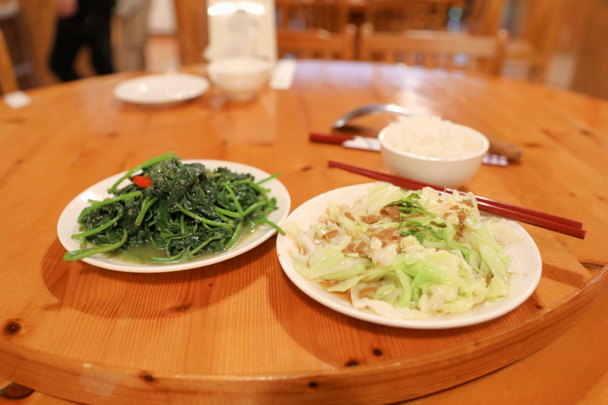 南投住宿｜溪頭民宿推薦！金台灣山莊 一泊二食小木屋+螢火蟲專案 每年4~6月賞螢導覽活動