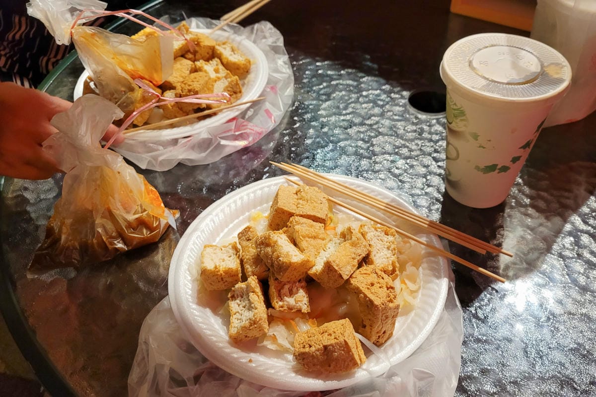 南投住宿｜溪頭民宿推薦！金台灣山莊 一泊二食小木屋+螢火蟲專案 每年4~6月賞螢導覽活動