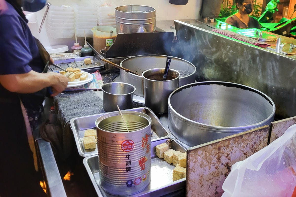 南投住宿｜溪頭民宿推薦！金台灣山莊 一泊二食小木屋+螢火蟲專案 每年4~6月賞螢導覽活動