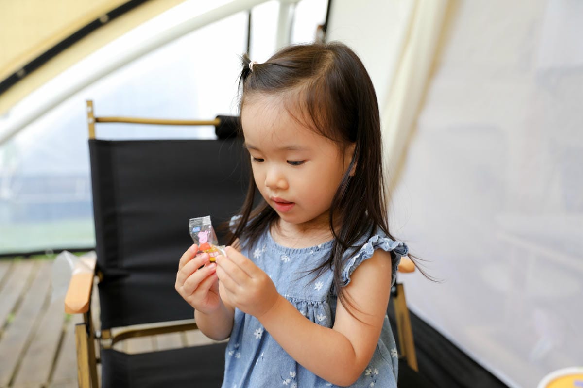 親子育兒｜卡蘿琳-佩佩豬無糖Q軟糖禮盒 孩子的驚喜箱 佩佩家族記憶遊戲＋佩佩豬塗鴉紙