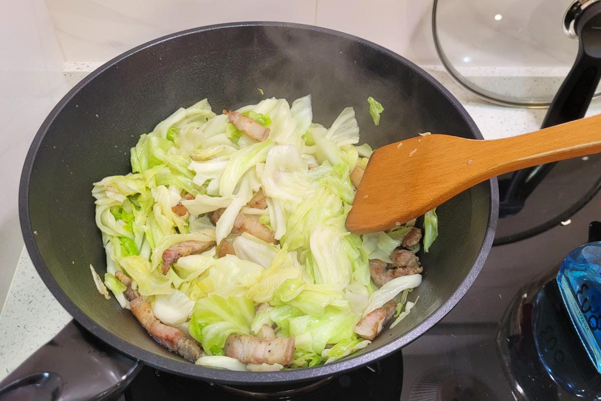 料理｜多樂食品 冷凍食品批發團購團購網推薦！紅龍牛肉湯（牛肉麵）、紅龍雞塊、鹹豬肉（鹹豬肉炒高麗菜）