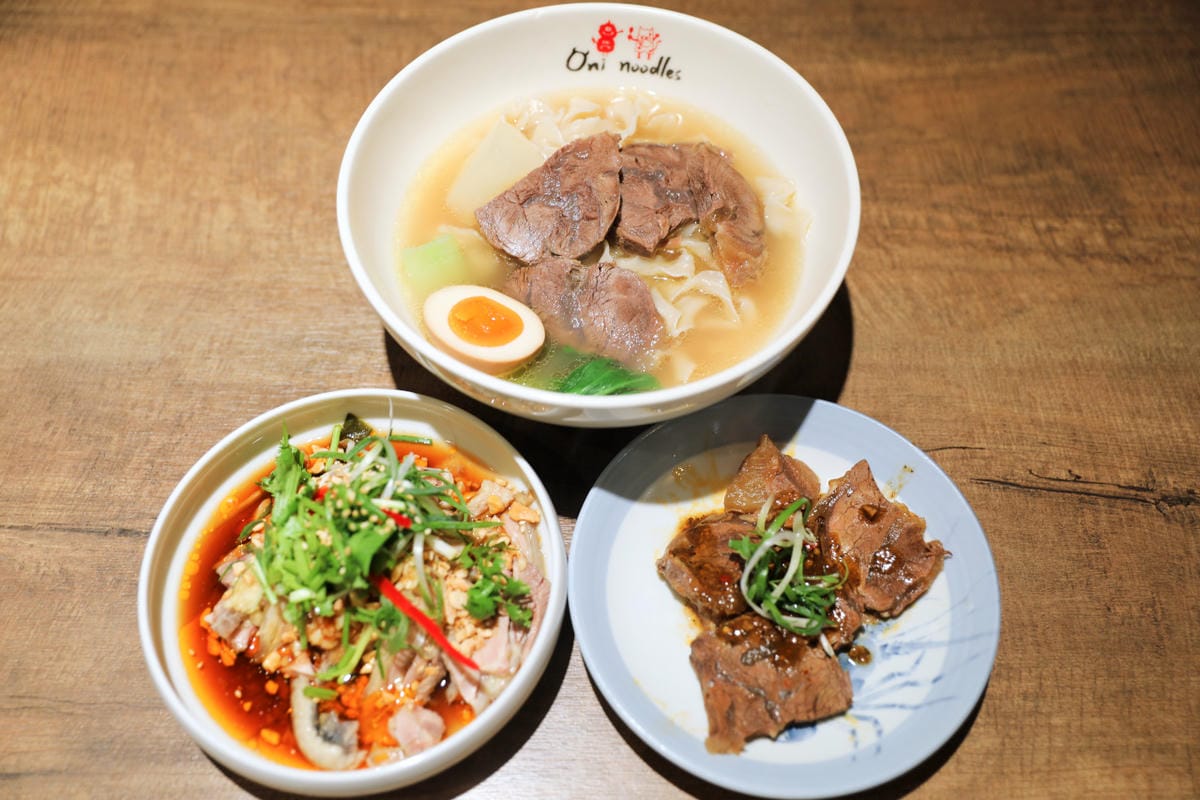 新北食記|二鬼麵鋪(三重店)台北橋必吃美食,麻辣麵食推薦! - 第2張圖 新北食記|二鬼麵鋪(三重店)台北橋必吃美食,麻辣麵食推薦!