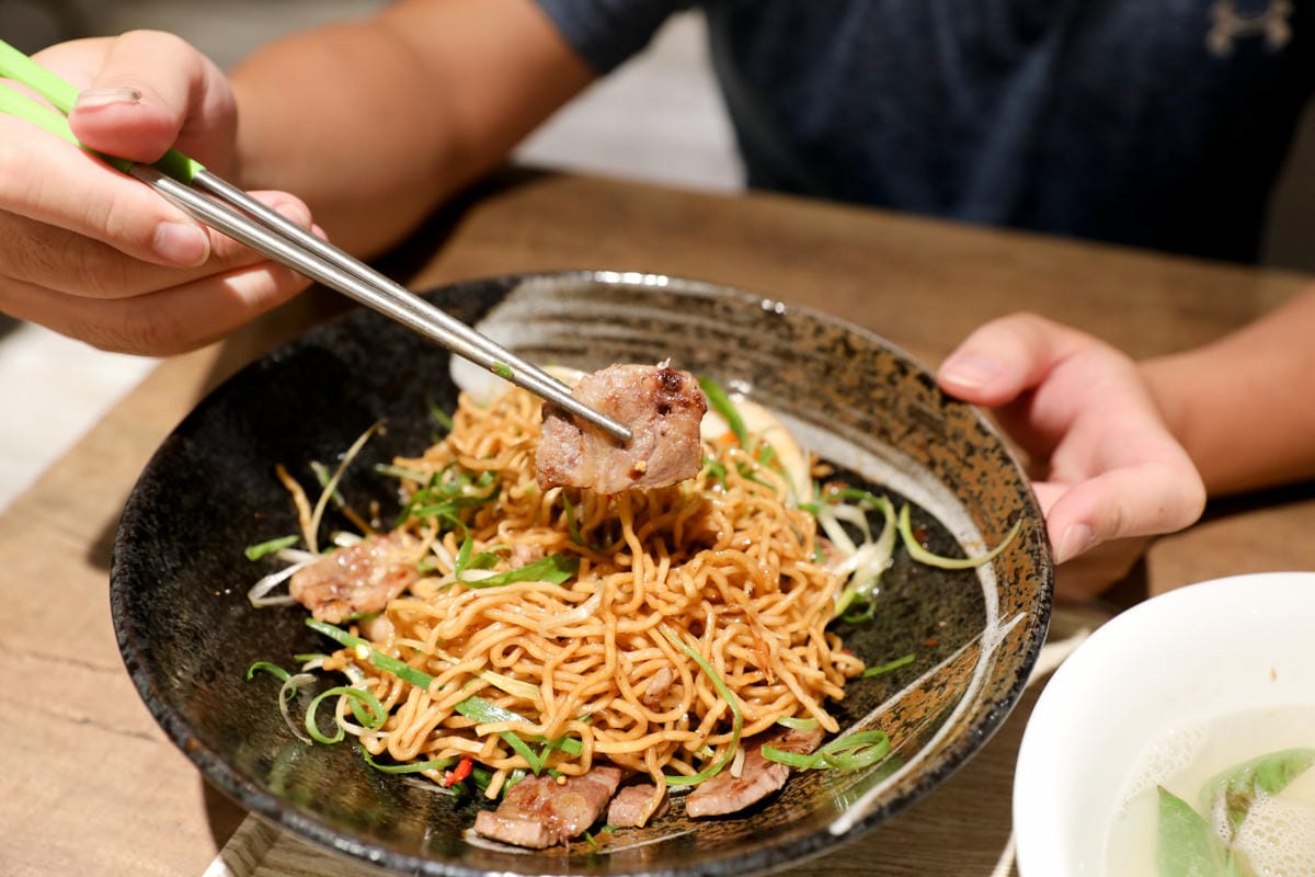 新北食記|二鬼麵鋪(三重店)台北橋必吃美食,麻辣麵食推薦! - 第15張圖 新北食記|二鬼麵鋪(三重店)台北橋必吃美食,麻辣麵食推薦!