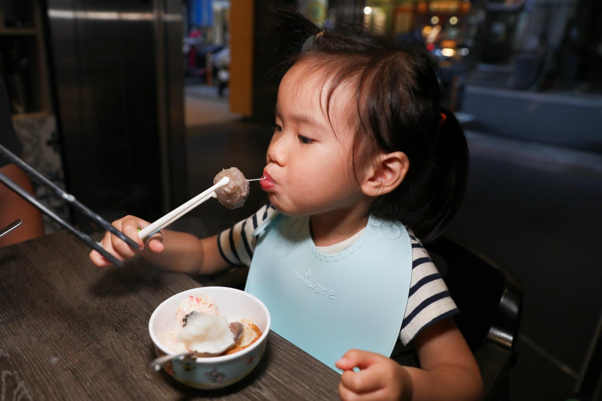 台北食記｜台北車站麻辣火鍋 瓦法奇朵 麻辣W.Bar 四川龍府麻辣鴛鴦火鍋 台北車站生日聚餐優惠推薦！