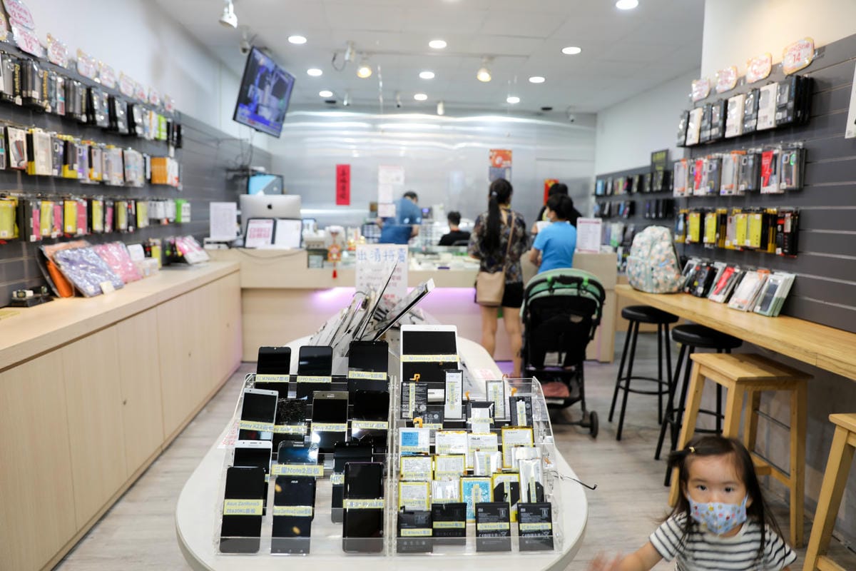 手機周邊|i時代手機維修中心(新莊中華店)藍光盾 抗藍光手機螢幕保護貼 特約門市免費貼膜推薦! - 第5張圖 手機周邊|i時代手機維修中心(新莊中華店)藍光盾 抗藍光手機螢幕保護貼 特約門市免費貼膜推薦!