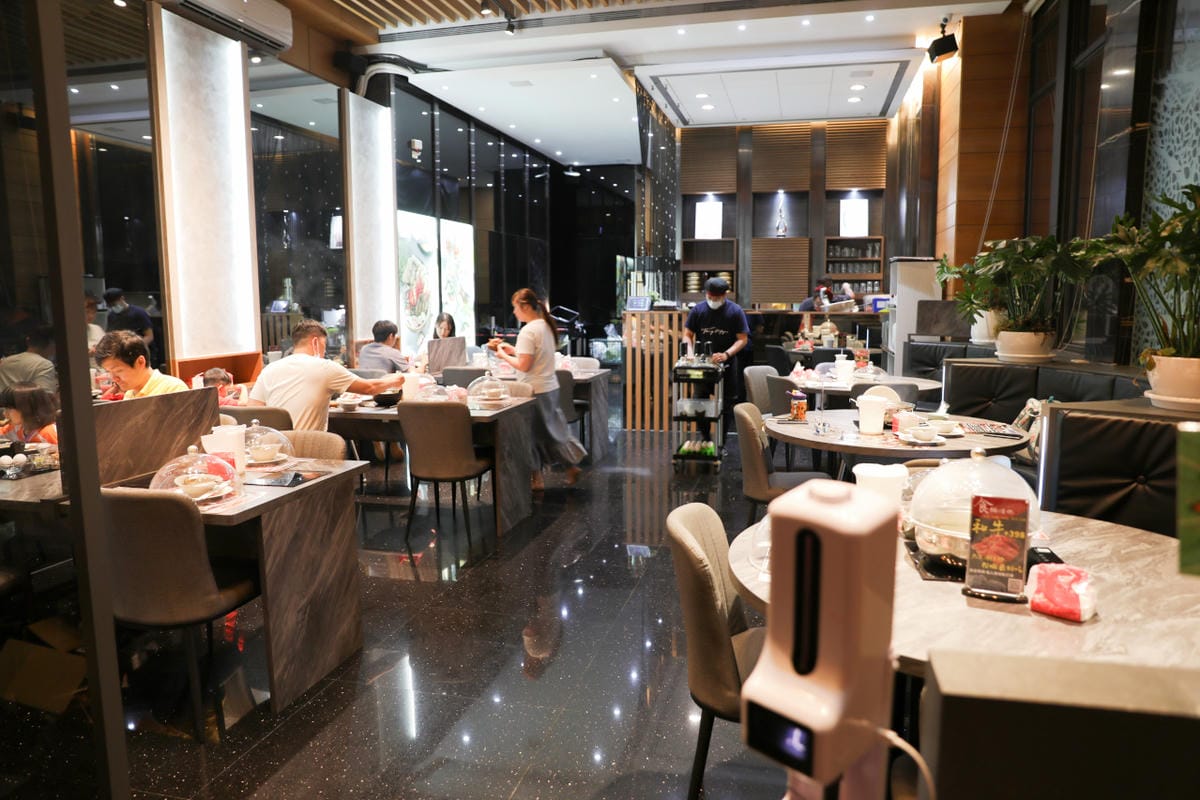 桃園食記｜食鍋性也 海鮮鍋物 青埔美食、親子友善餐廳、火鍋推薦！海鮮蛤蜊湯頭+199升級肉品吃到飽