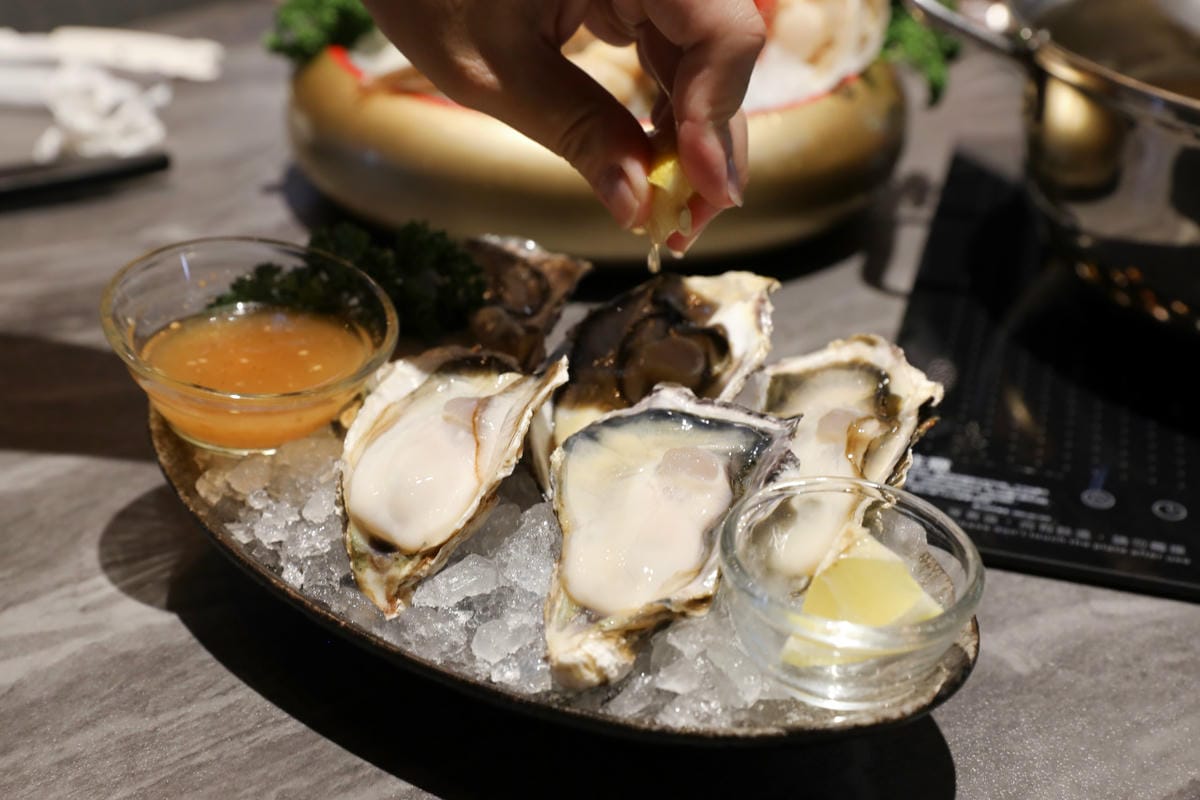 桃園食記｜食鍋性也 海鮮鍋物 青埔美食、親子友善餐廳、火鍋推薦！海鮮蛤蜊湯頭+199升級肉品吃到飽