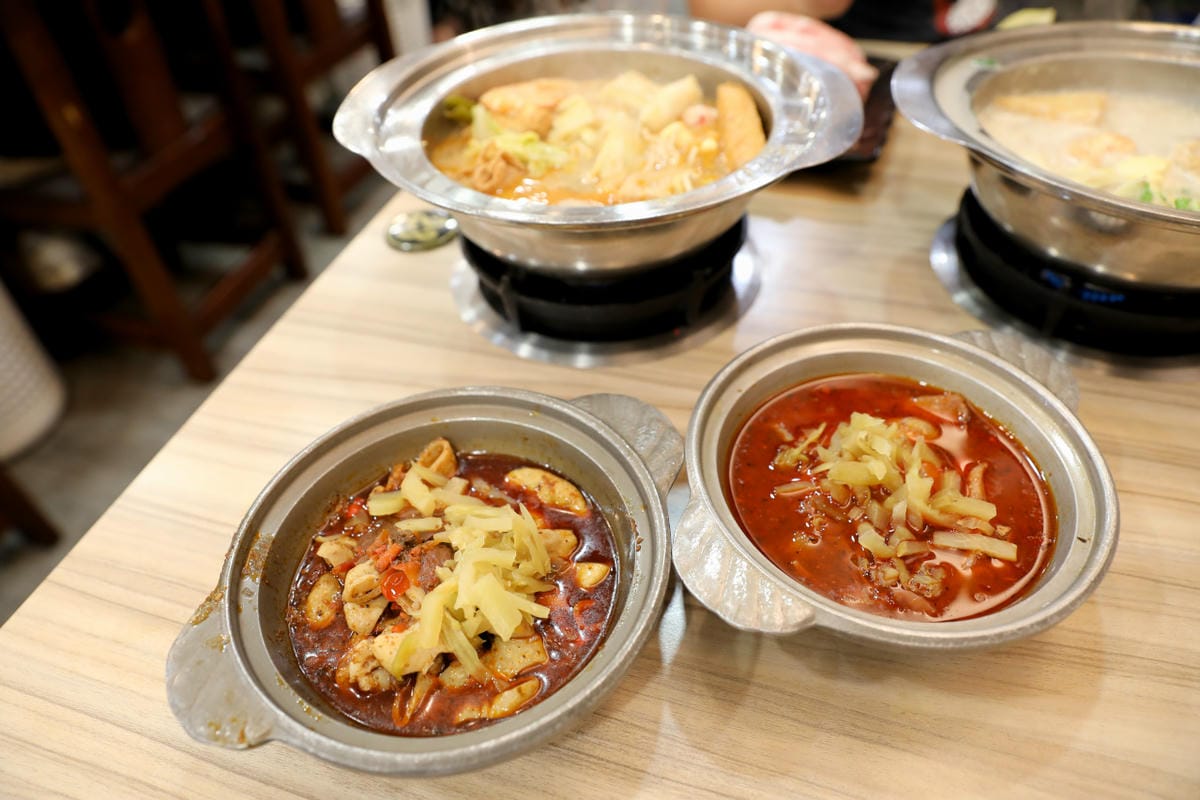 桃園食記｜逸小鍋 鍋の物（中壢健行店）自助吧麵食吃到飽、干貝豬肉片買一送一 學生最愛的平價鍋物，中壢後火車站美食推薦！