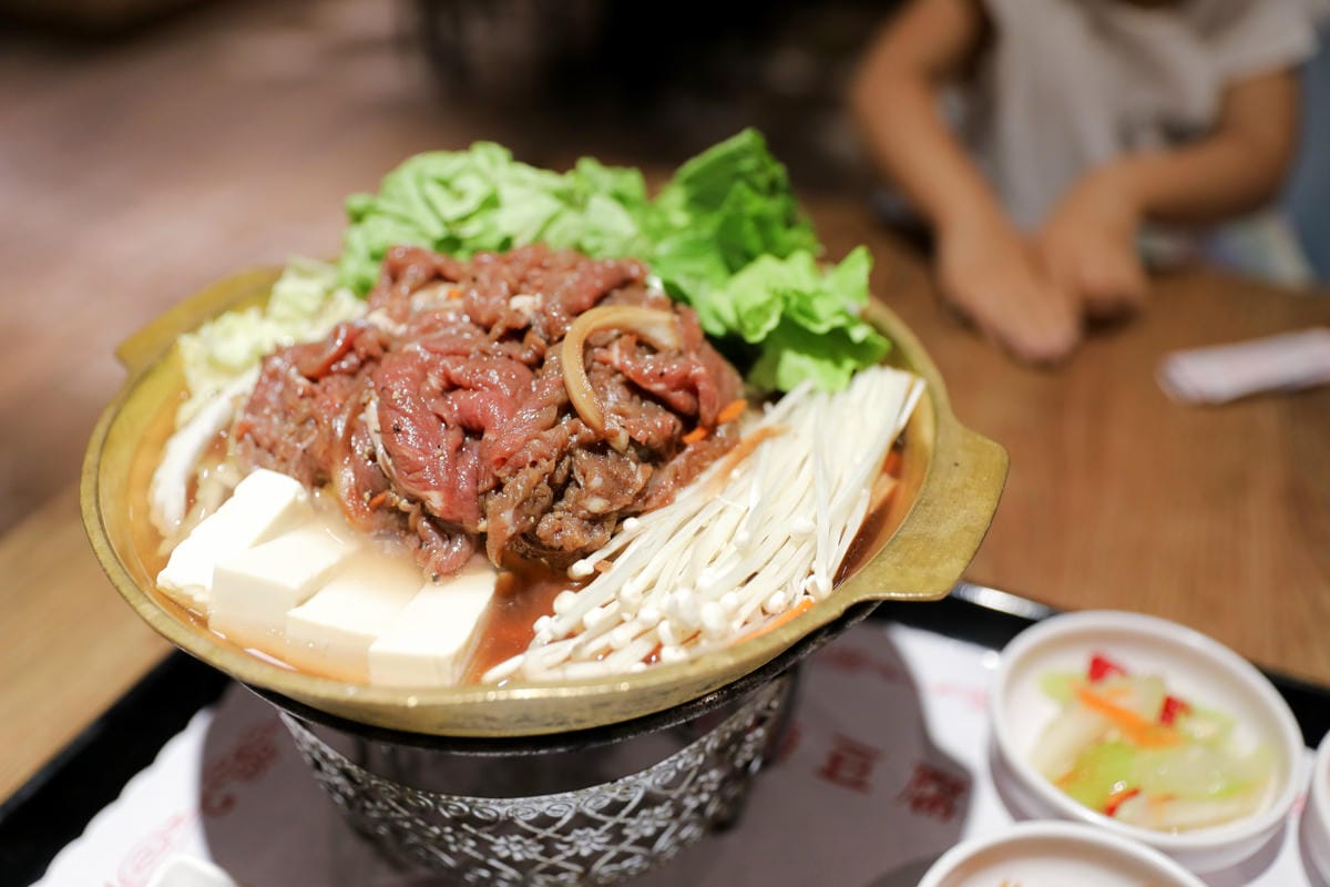 台北食記｜西門町韓式料理推薦！釜山順豆腐 個人韓式銅盤烤肉 西門町必吃美食，道地韓國料理推薦！