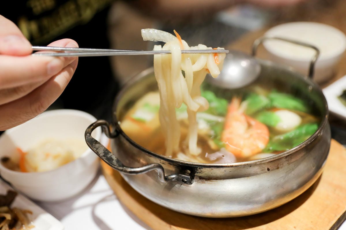 台北食記｜西門町韓式料理推薦！釜山順豆腐 個人韓式銅盤烤肉 西門町必吃美食，道地韓國料理推薦！