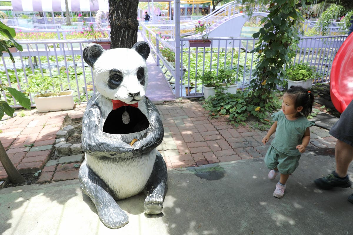 台南食記｜2023台南最新景點推薦！紫色水漾越南休閒村（原鱷魚王蓮花休閒村）道地越式料理 火鍋、烤肉，門票可兌換飲品或越南服飾租借