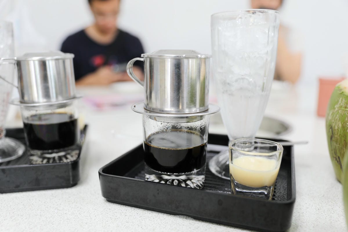 台南食記｜2023台南最新景點推薦！紫色水漾越南休閒村（原鱷魚王蓮花休閒村）道地越式料理 火鍋、烤肉，門票可兌換飲品或越南服飾租借