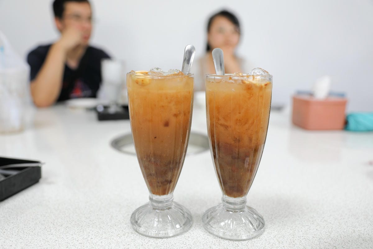 台南食記｜2023台南最新景點推薦！紫色水漾越南休閒村（原鱷魚王蓮花休閒村）道地越式料理 火鍋、烤肉，門票可兌換飲品或越南服飾租借