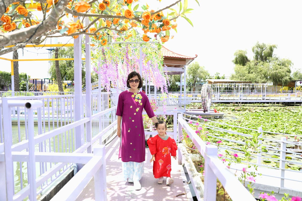 台南食記｜2023台南最新景點推薦！紫色水漾越南休閒村（原鱷魚王蓮花休閒村）道地越式料理 火鍋、烤肉，門票可兌換飲品或越南服飾租借