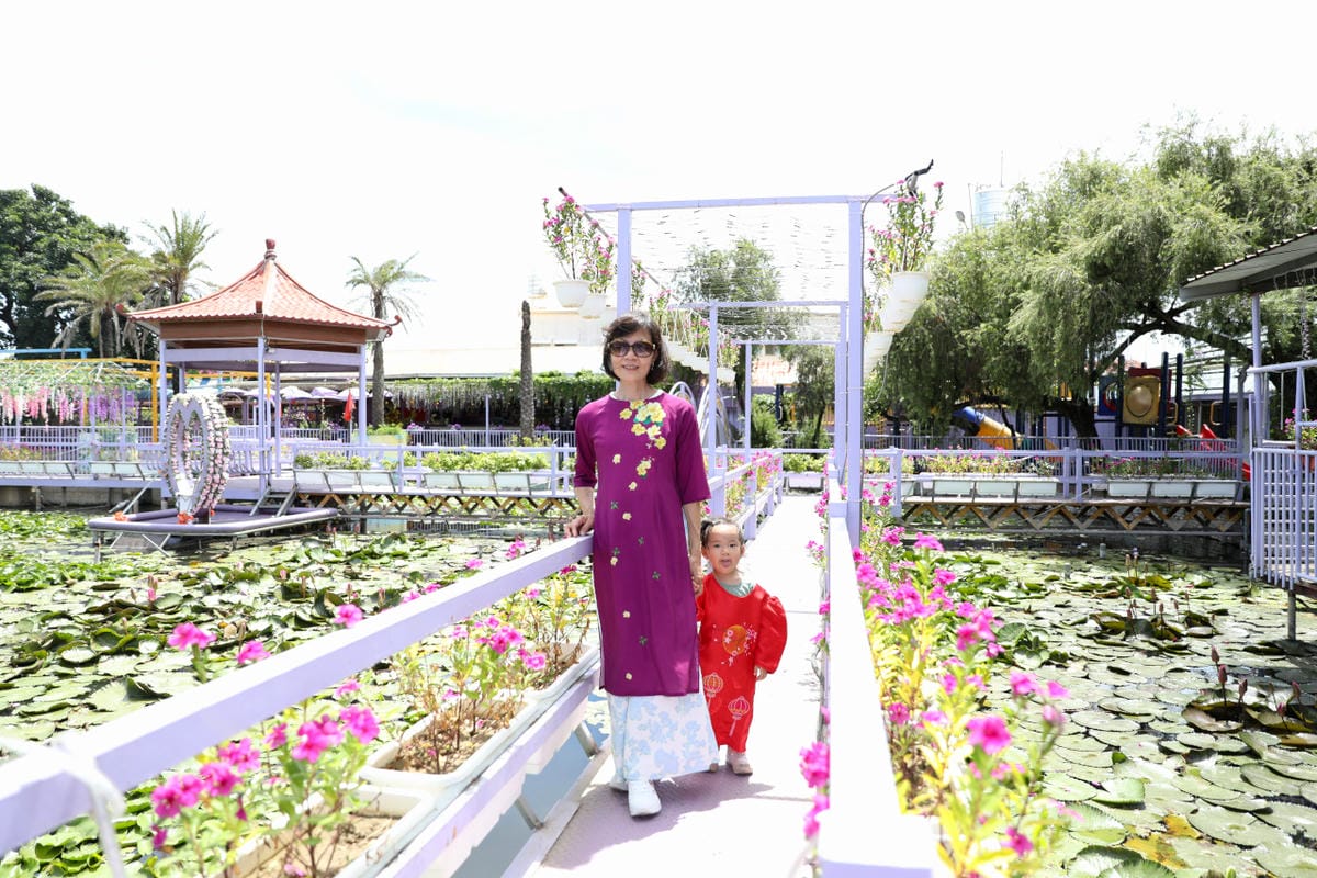 台南食記｜2023台南最新景點推薦！紫色水漾越南休閒村（原鱷魚王蓮花休閒村）道地越式料理 火鍋、烤肉，門票可兌換飲品或越南服飾租借