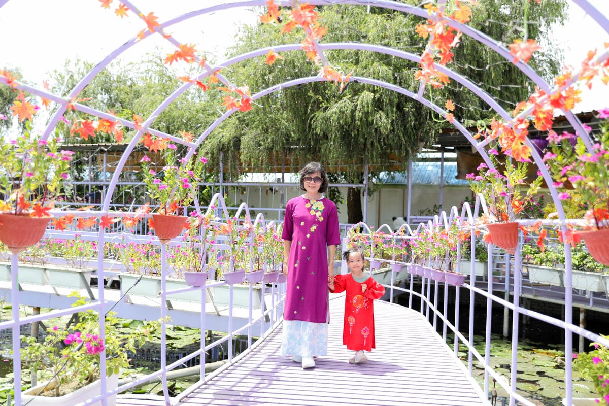 台南食記｜2023台南最新景點推薦！紫色水漾越南休閒村（原鱷魚王蓮花休閒村）道地越式料理 火鍋、烤肉，門票可兌換飲品或越南服飾租借