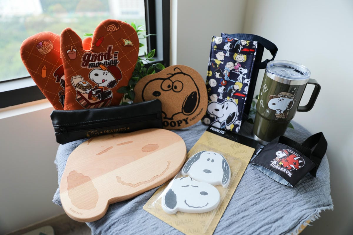 收藏｜PEANUTS 史努比SNOOPY周邊商品 限量公仔、衣服、帽子、折疊傘、餐盤等生活用品