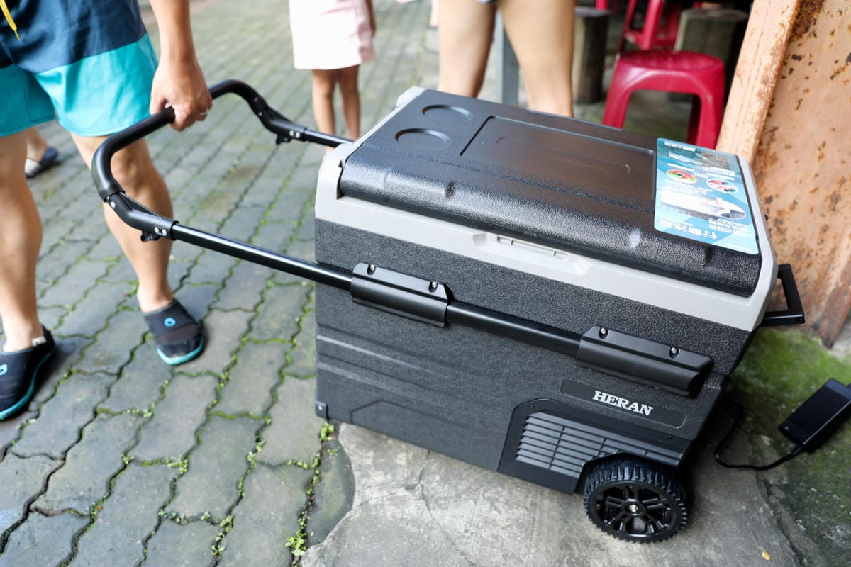 露營用品｜露營冰箱推薦！【HERAN禾聯家電】HPR-50AP01S 50L行動冰箱 雙槽獨立溫控，露營食材保鮮沒問題！