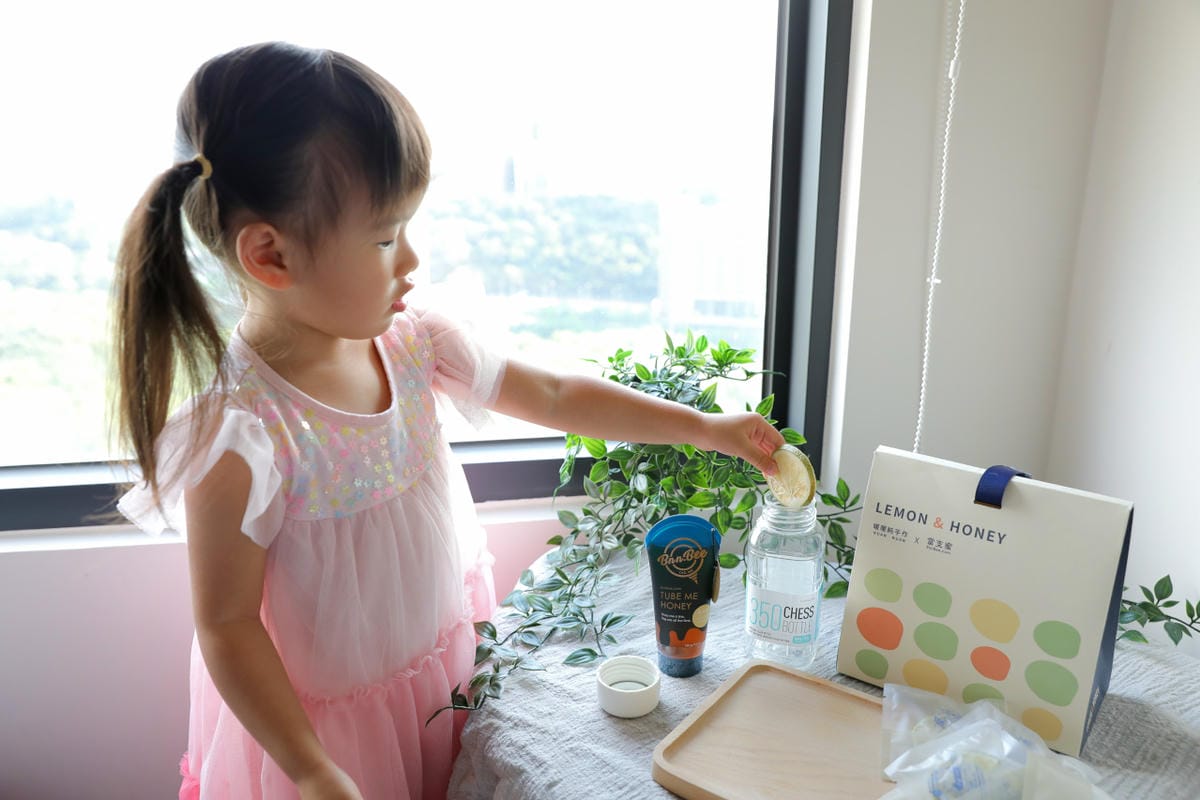 伴手禮｜【暖暖純手作xBnnBee當支蜜】蜂蜜檸檬聯名組合 夏日清爽蜂蜜檸檬水，輕鬆喝滿2000cc水量！