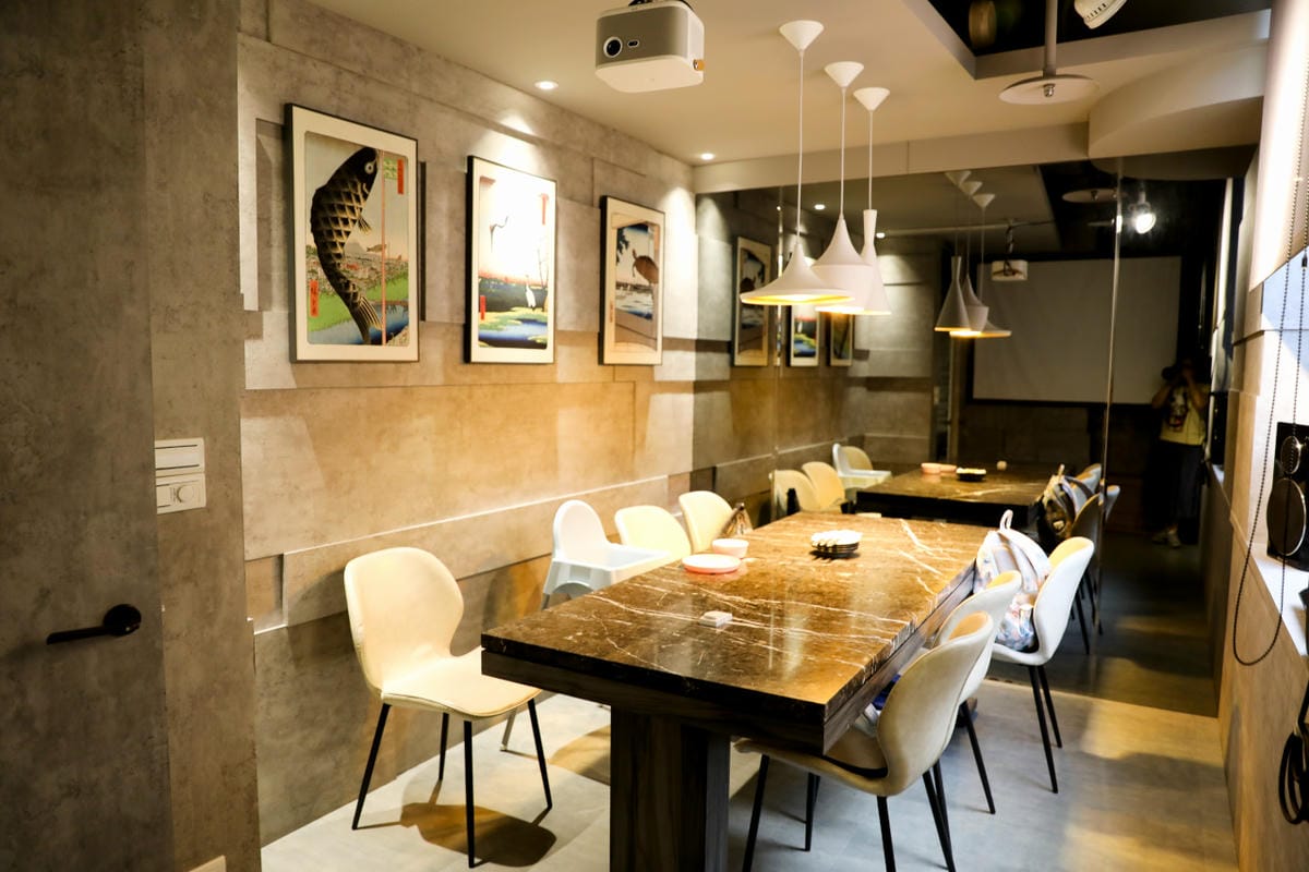 台北食記｜台北松山區美食居酒屋推薦！一号基地（慶城店）清酒、生啤無限暢飲，南京復興站慶城美食推薦！