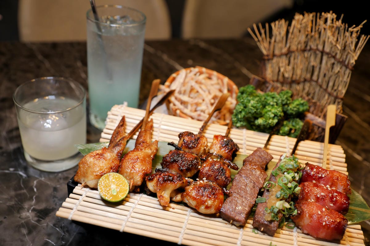 台北食記｜台北松山區美食居酒屋推薦！一号基地（慶城店）清酒、生啤無限暢飲，南京復興站慶城美食推薦！