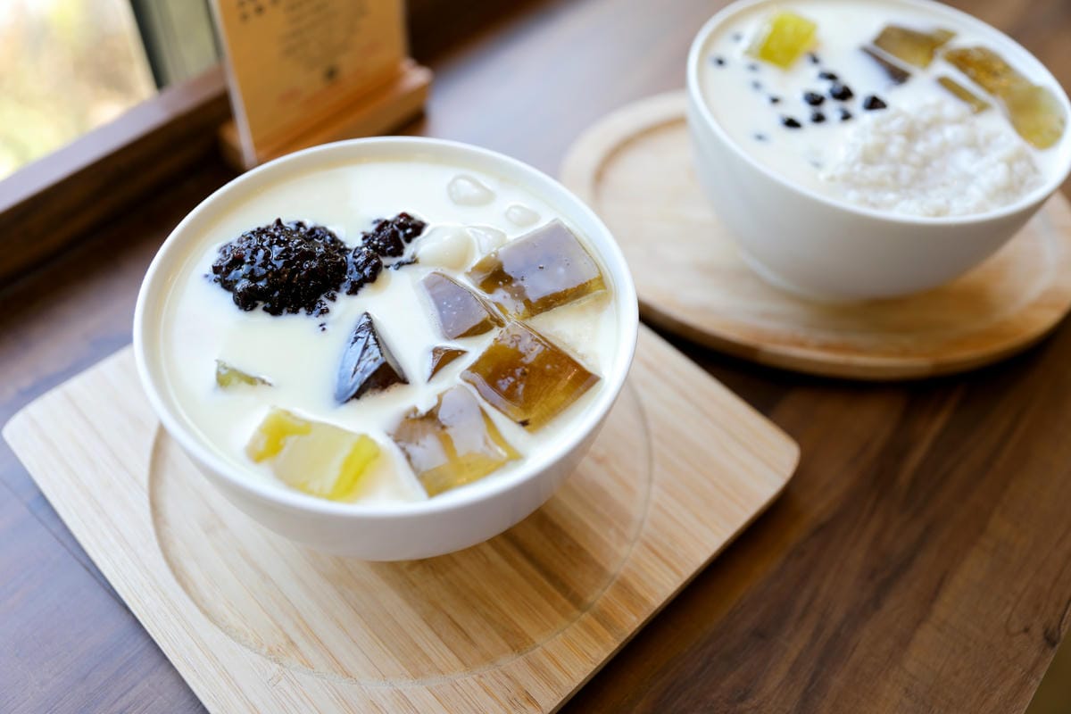 桃園食記｜澎湃豆花（林口店）桃園龜山好吃豆花推薦！可以免費續加一次豆花喔～