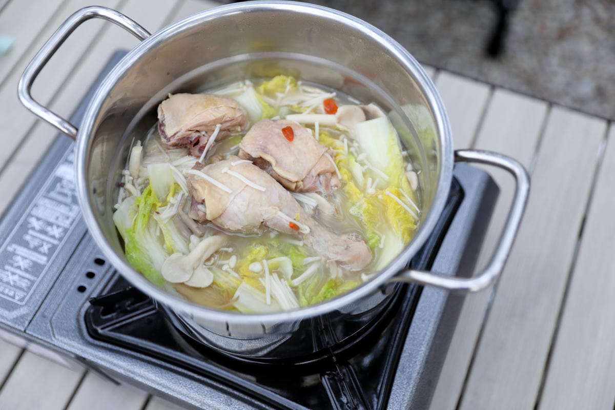 料理|玉膳坊養生燉湯,露營食材小火鍋湯底美味快速料理,全家人的營養補充好幫手! - 第1張圖 料理|玉膳坊養生燉湯,露營食材小火鍋湯底美味快速料理,全家人的營養補充好幫手!