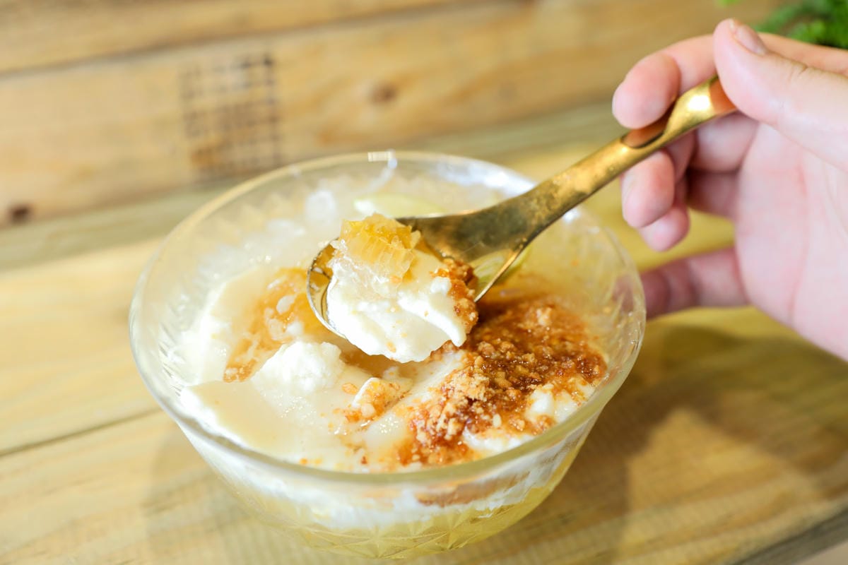 台北食記｜淡水老街美食推薦！三川豆花（河畔店）來一杯用喝的豆花，散步甜點推薦！