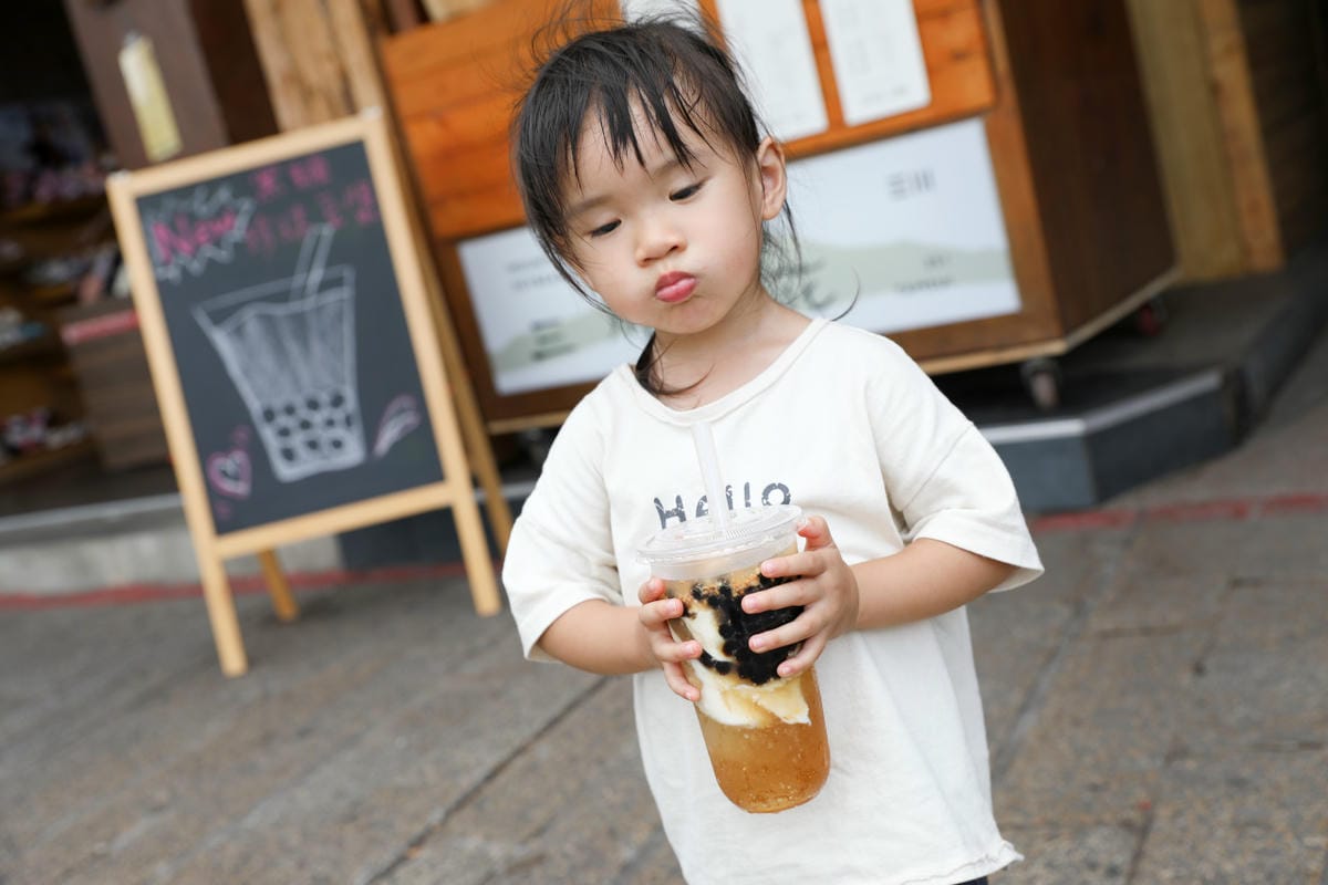 台北食記｜淡水老街美食推薦！三川豆花（河畔店）來一杯用喝的豆花，散步甜點推薦！
