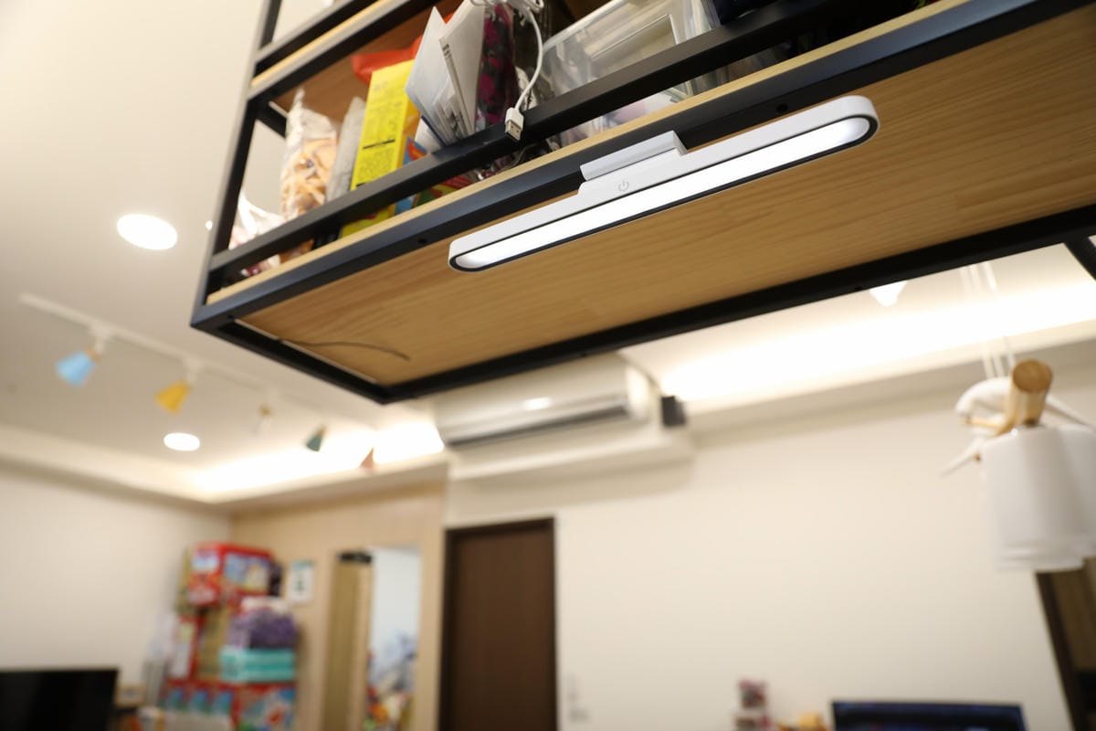 家電開箱｜親子共讀好幫手！FUNY 便攜 LED 護眼檯燈 無線超方便，各種空間皆能使用，無支架檯燈推薦！