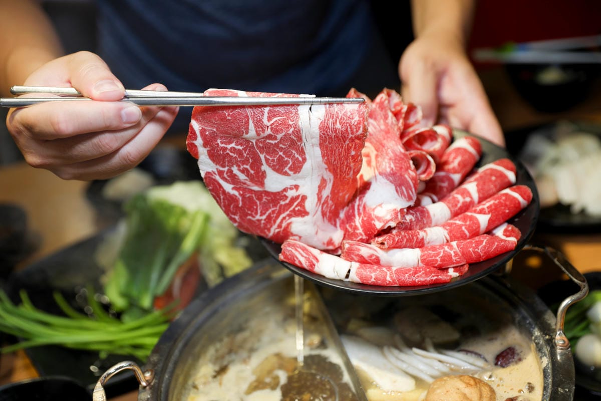 台北食記｜2023父親節聚餐首選！蒙古紅麻辣火鍋 蘆洲麻辣火鍋吃到飽推薦！（寵物友善餐廳）